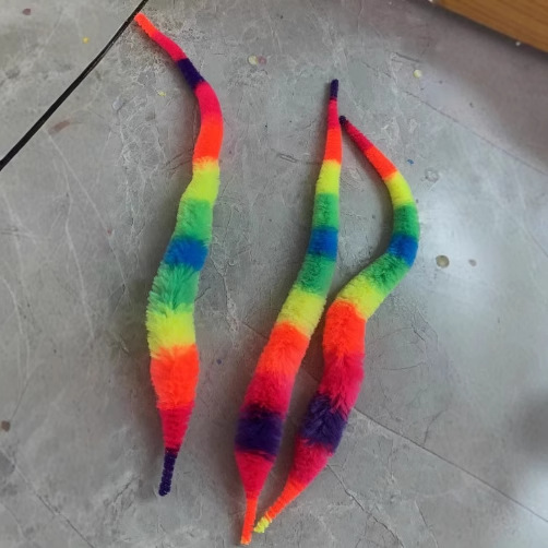 彩虹色魔术毛毛虫无眼无线彩色magic worm彩色魔术海马虫裸虫