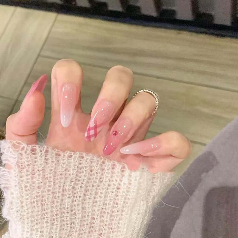 Cross-Border Pink Plaid Wearable Nails, Cute Gradient Whitening Manicure Nails, Removable Fake Nail Patches, 30 Pieces