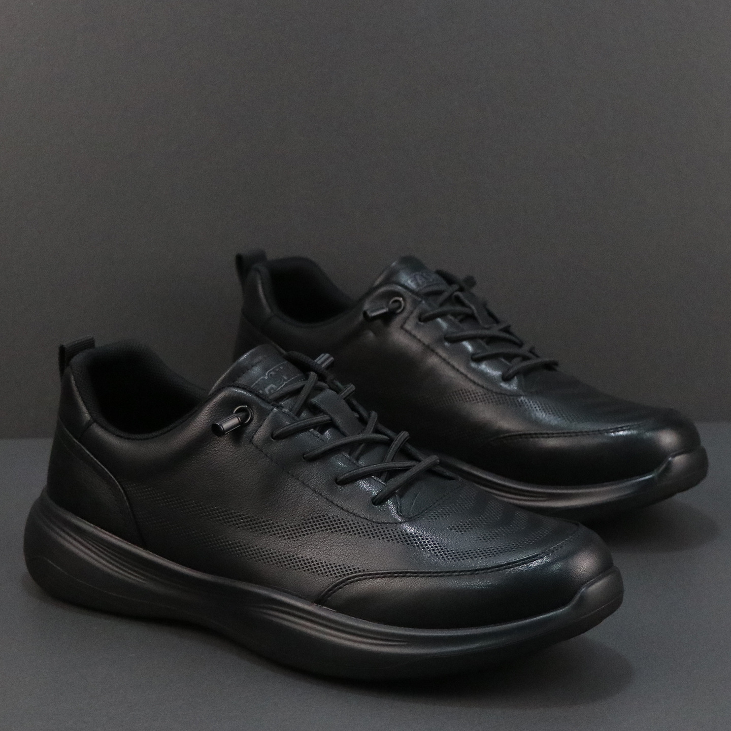 First-Layer Cowhide Men's Shoes 2025 New Autum Black Casual Shoes Soft-Soled Genuine Leather Business Work Leather Shoes One-Legged