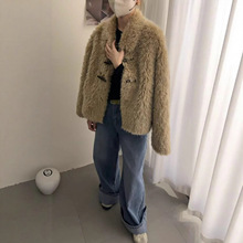 韩系牛角扣设计感毛毛短外套2025秋冬新款网红同款卷卷毛上衣女