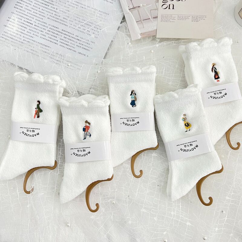 Plush Socks for Women, Autumn and Winter Mid-Calf Socks, Cartoon Cute Embroidered Socks, Snow Boot Socks, White Slouch Socks, Ins Trendy Socks