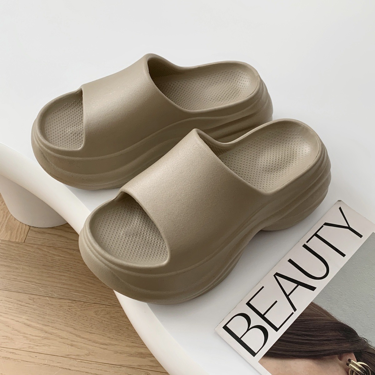 Women's Summer Slippers EVA Non-Slip Thick Soled Height Increasing Fashionable Versatile Home Wear High-End_vogvips.com