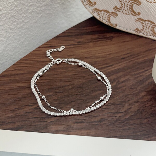 Round beads with zircon
