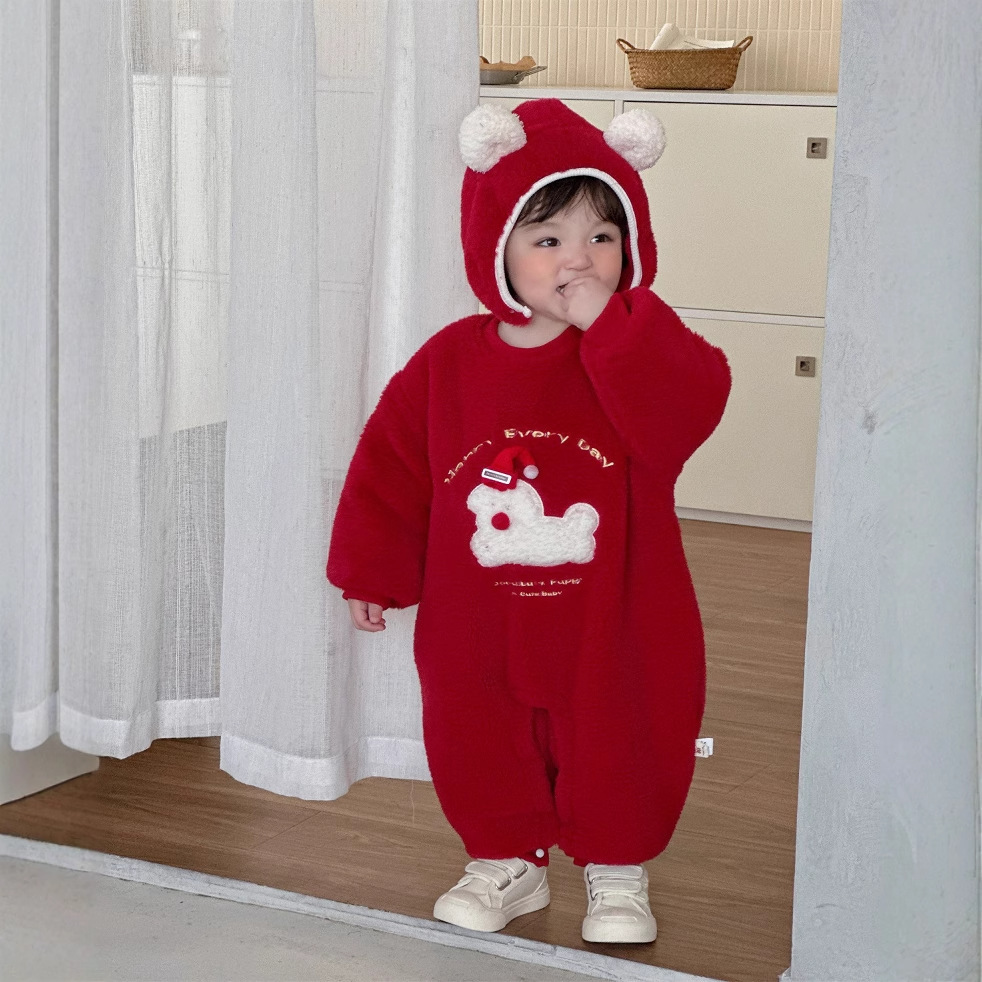 2024 nuevos productos de invierno ropa de bebé engrosamiento acolchado mono 0-2 años bebé lindo súper lindo abrigo de algodón