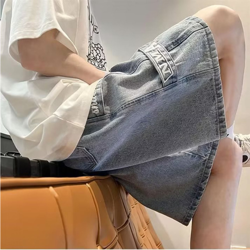 American-style vintage denim shorts for men, summer thin design with large pockets—workwear-inspired five-panel shorts; relaxed-fit, casual shorts for teens.