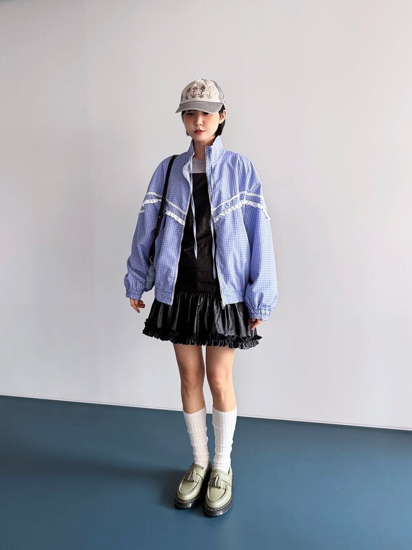 Spring and Autumn Korean-style niche plaid stand-collar jacket for women with lace trim, zipper, drawstring, and loose casual fit Spring and Autumn Korean-style niche plaid stand-collar jacket for women with lace trim, zipper, drawstring, and loose casual fit