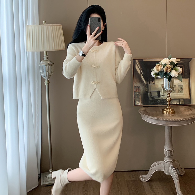 时尚休闲套装裙女秋冬仿水貂盘扣新中式上衣半身裙针织两件套装裙