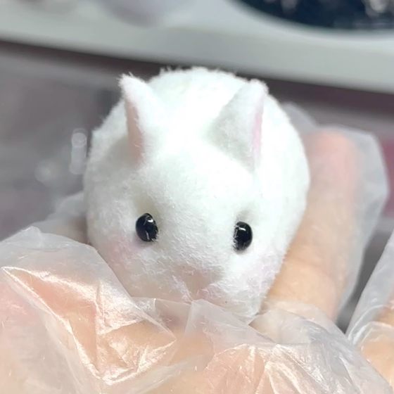 Super soft cute rabbit soft rotten decompression pinch music toys decompression vent high color value slow rebound pinch toys wholesale