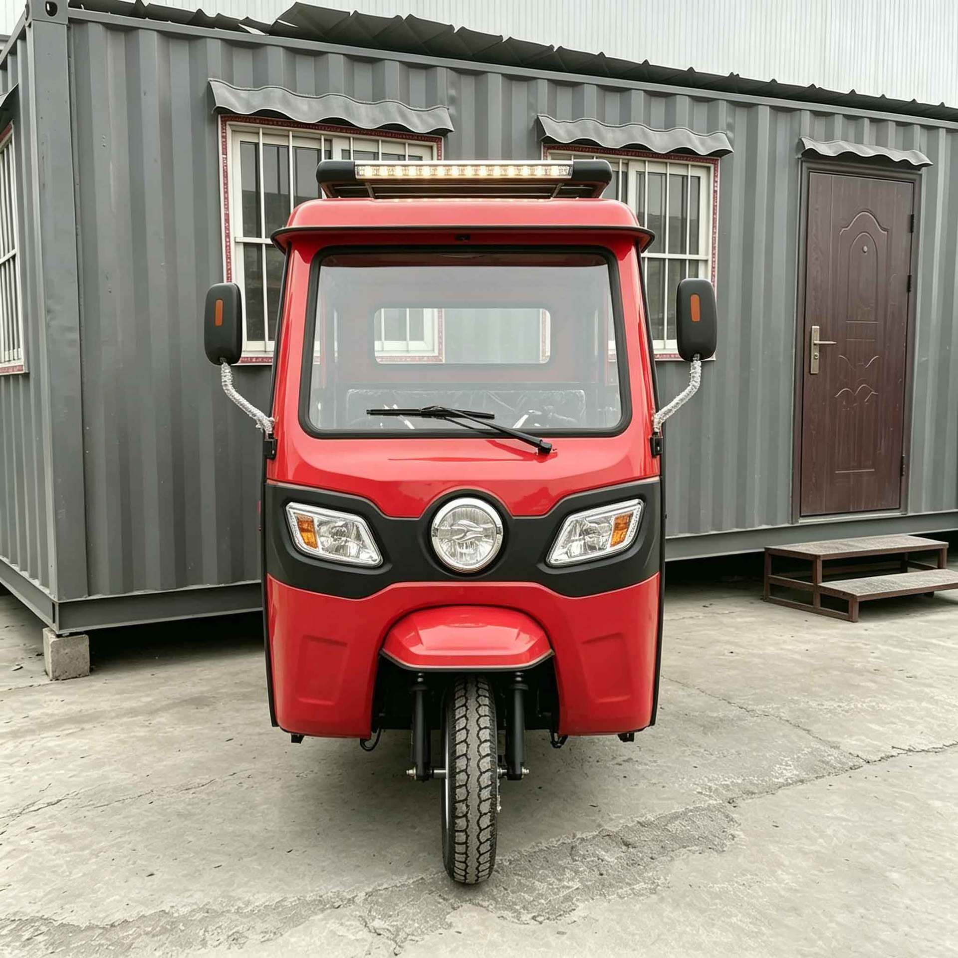 Cross-Border Fuel-Powered Tuk-Tuk with Canopy for Passenger Transport, Multi-Seater Tourist Sightseeing Tuk-Tuk