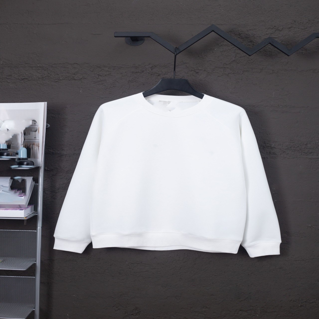 70565 New hooded sweatshirt