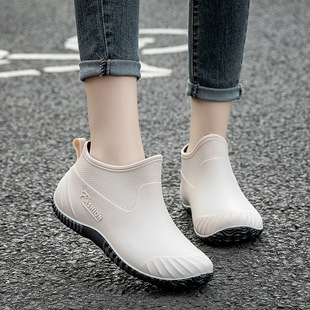 Women's Short Rain Boots with Fleece Lining, Warm and Suitable for All Seasons, Outdoor Wear, Kitchen Work Shoes, Non-Slip Waterproof Shoes, Car Wash Shoes, Versatile