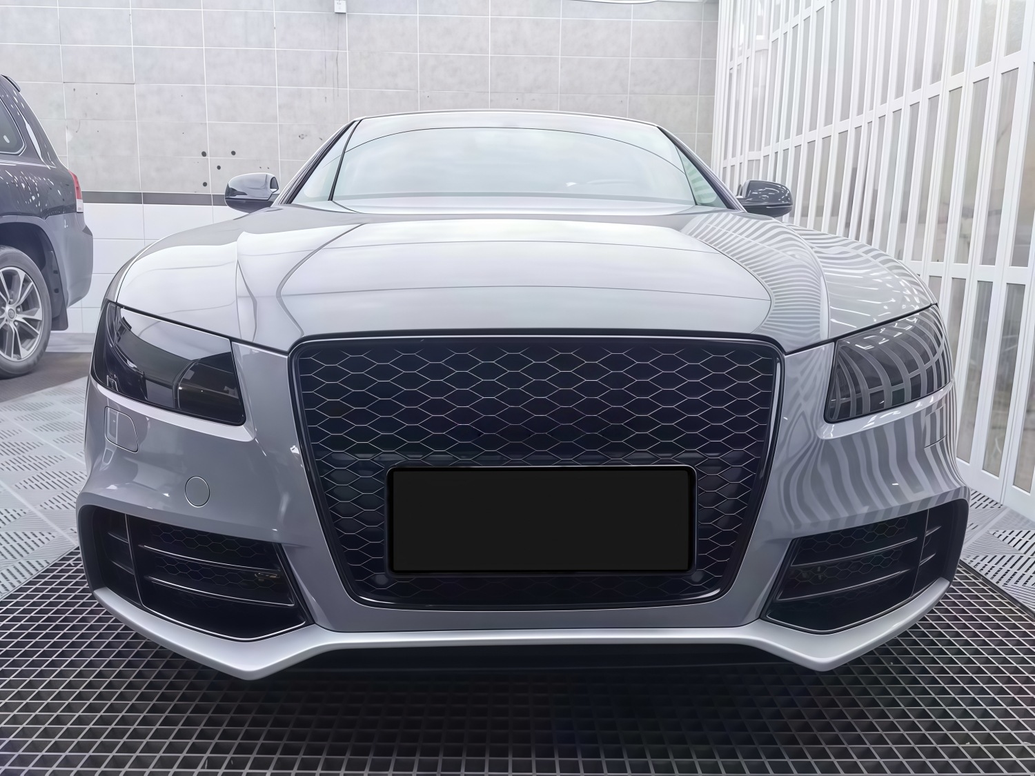 The 08-11 Models Are Suitable for Audi A5 S5 Modification and Upgrade to Rs5 Body Kit, Including Bumper, Grille, and Fog Light Frame