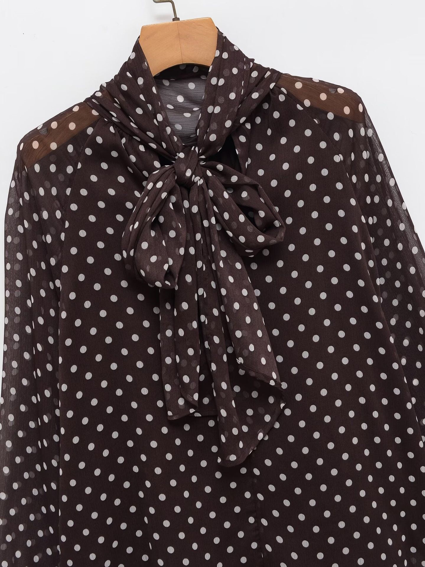Dam blus med prickar långärmad med midjeband casual_voghion.com