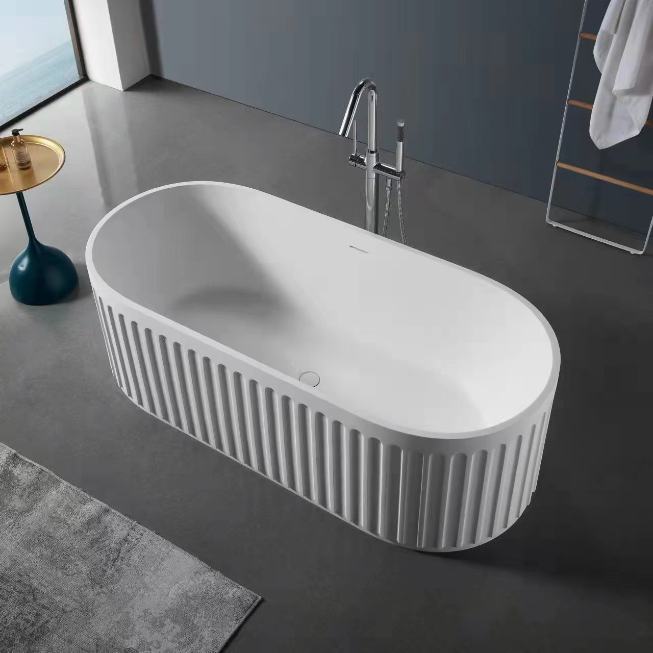 Página de inicio bañera independiente Hotel cama y desayuno doble pareja gran baño cuenca oval hermosa piedra artificial piedra bañera