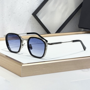 LEO�羳�r�����A�Ͻ��ζȼ���̫��RJOHN�ȼٽ��ĳ�Ůī�RС��