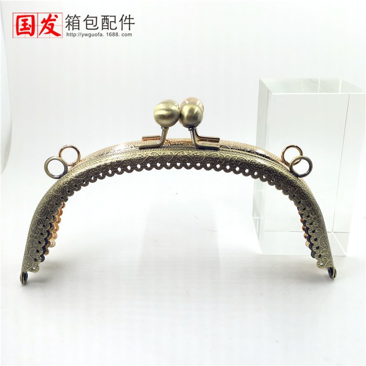 16.5CM arco en relieve encaje boquilla de oro DIY bolsa de oro común bronce, oro ligero