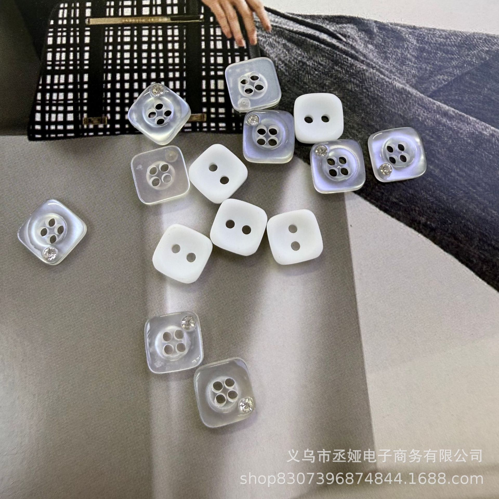 珠光三角扣四方扣子扣不规则异型纽扣女扣树脂七彩仿贝扣闪亮珠光