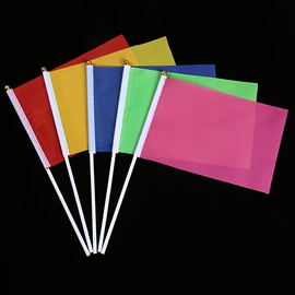 灯笼;旗帜;拉花、彩带