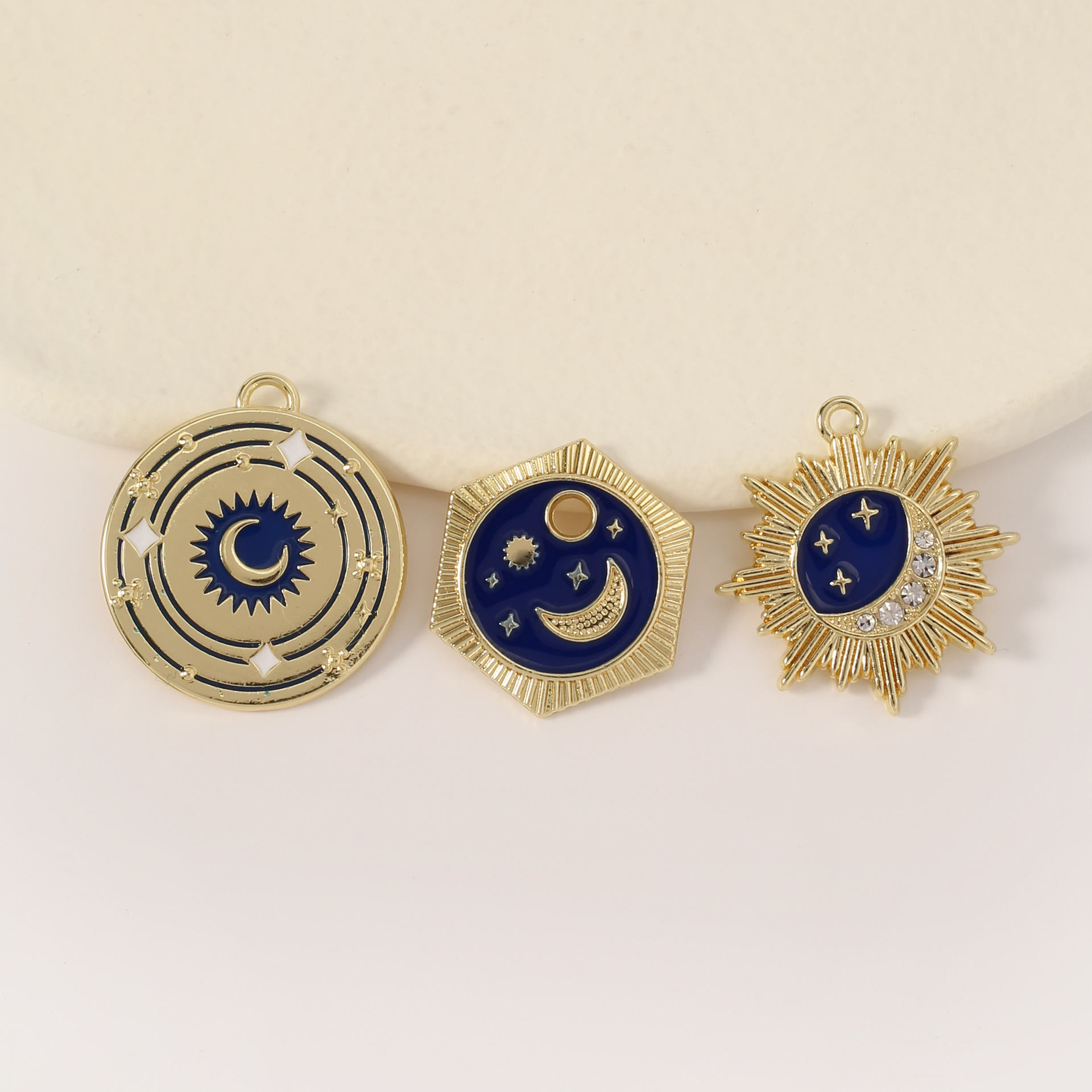 1 Piece 24*31mm Alloy Astronaut Star Moon Pendant display picture 3