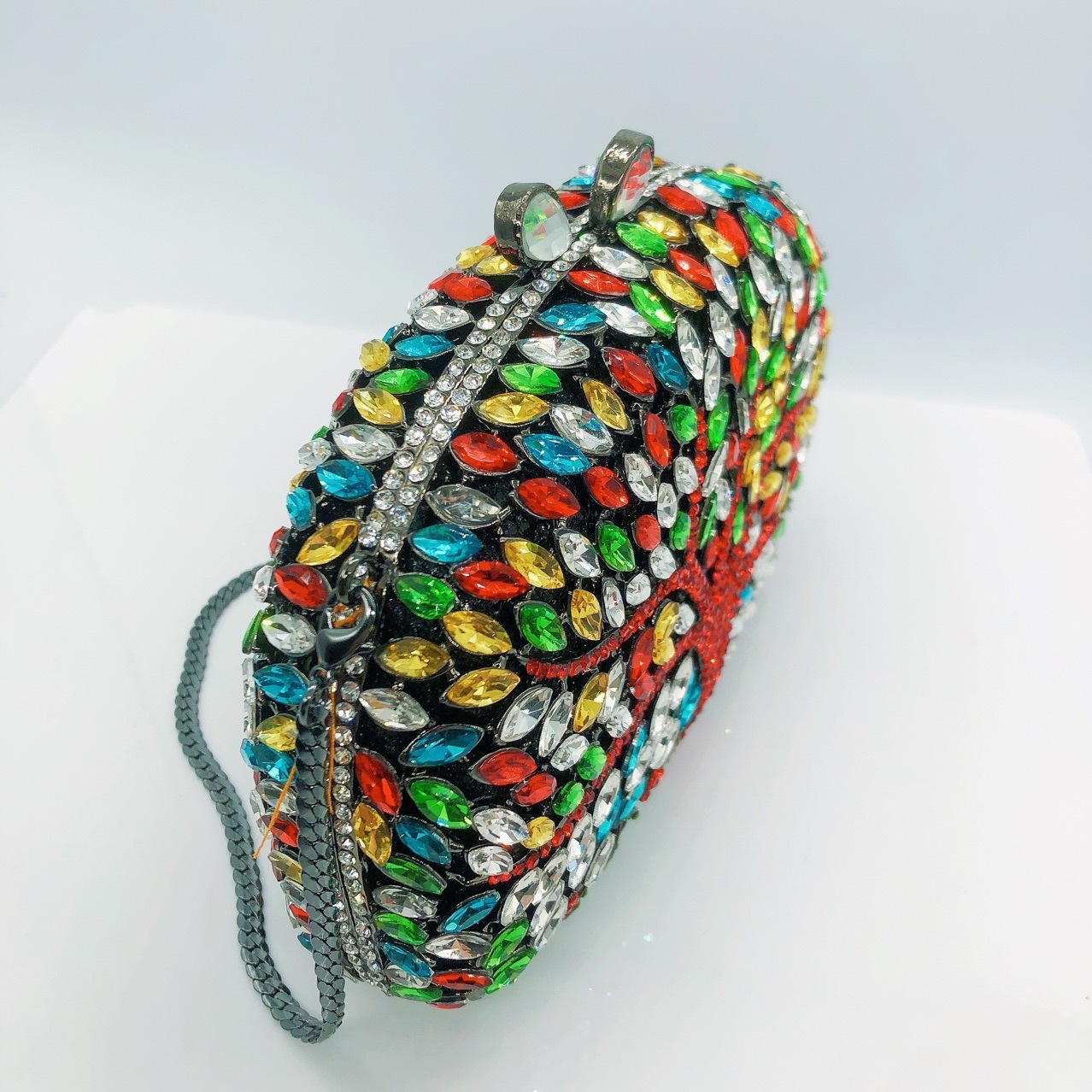 * Nuevo metal hueco transfronterizo árbol cielo incrustado bolso de banquete de diamantes bolso de mano de mujer