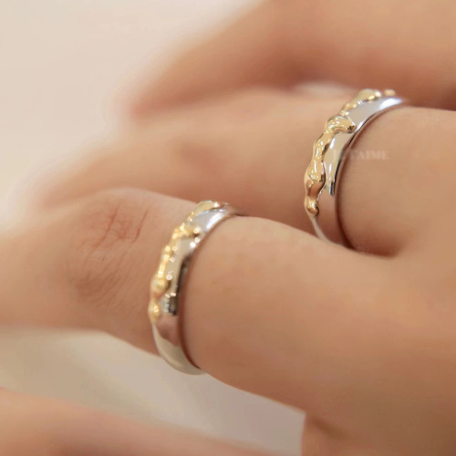 Cute honeypot couple rings, male and female Winnie the Pooh rings, bestie rings, cartoon patterns, small and fresh temperament