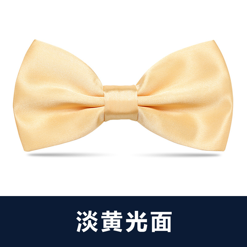 연한 노란색 광택 나비넥타이
