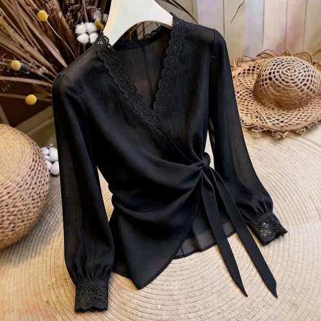 French-style light luxury lace autumn top with a high-end feel, V-neck, long sleeves, waist-cinching, slimming shirt for women French-style light luxury lace autumn top with a high-end feel, V-neck, long sleeves, waist-cinching, slimming shirt for women