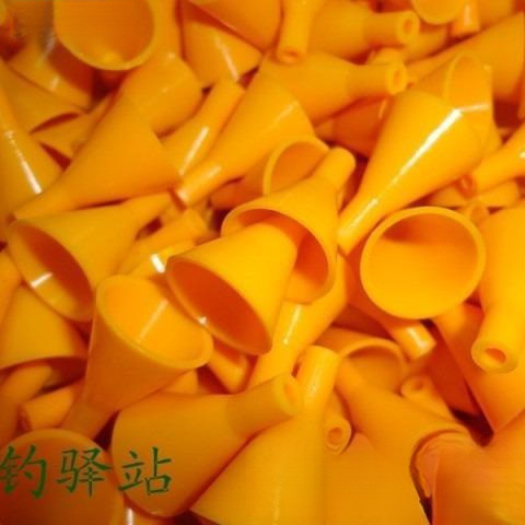 Plastic arrow nocks, tail vanes, arrow tips, stainless steel long painted tail pieces