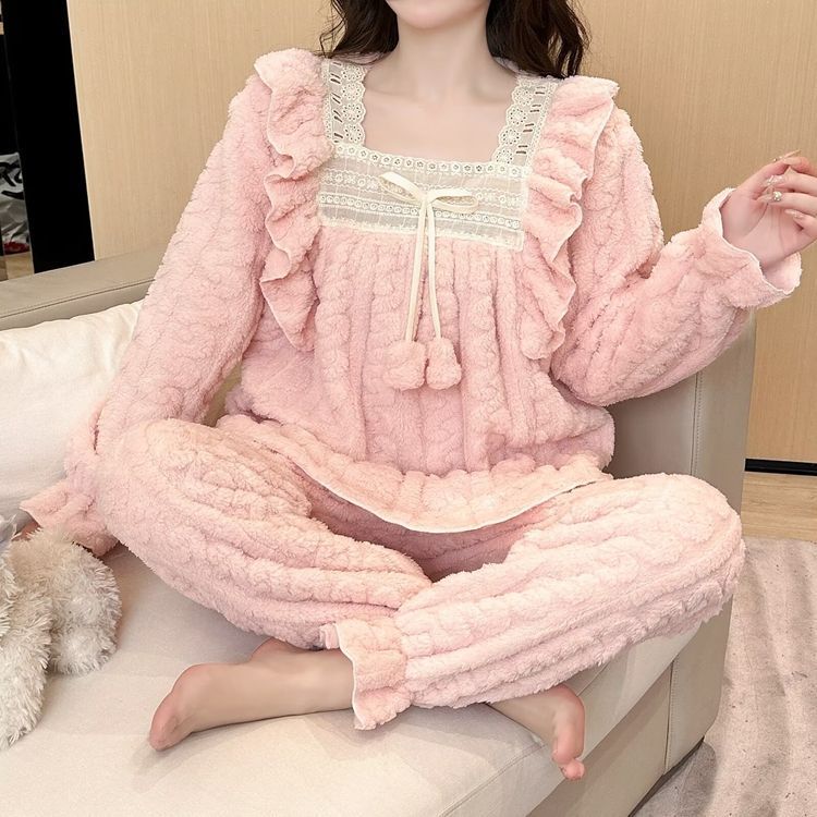 Live hot selling pajamas women's autumn and winter coral fleece warm cute sweet suit plush home wear large quantity discount Live hot selling pajamas women's autumn and winter coral fleece warm cute sweet suit plush home wear large quantity discount