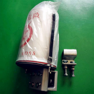 Pole Tower Fiber Optic Cable Connector Box 24-core adss Fiber Optic Cable Connector Box 3-hole One in and Two Out Fiber Optic Cable Continuation Box