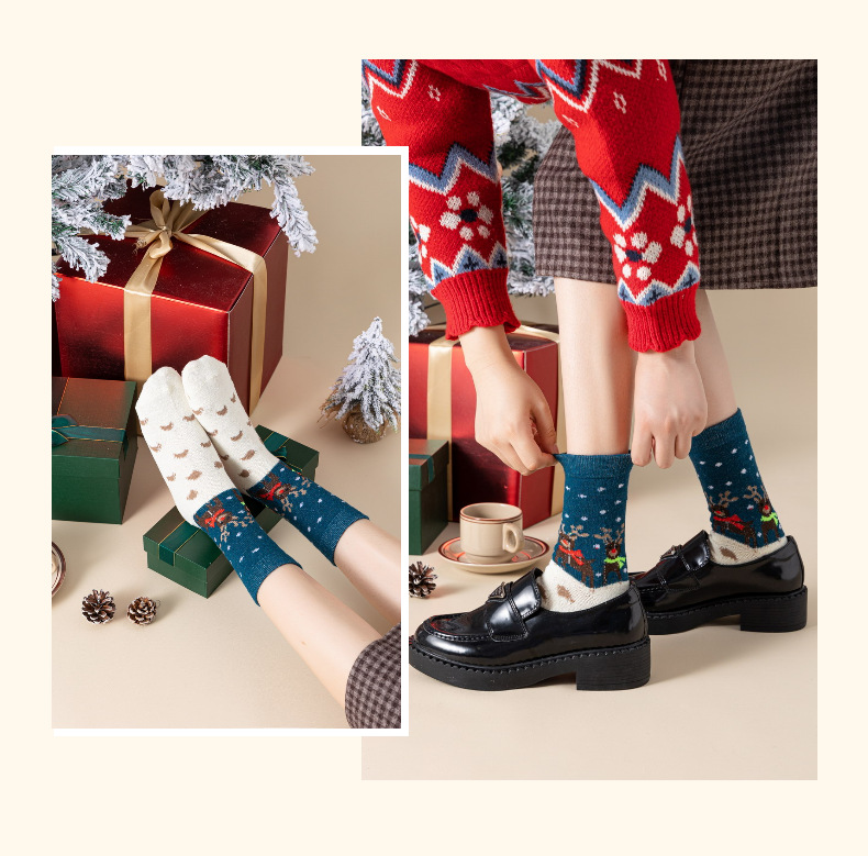 Women's Cute Elk Wool Crew Socks display picture 1