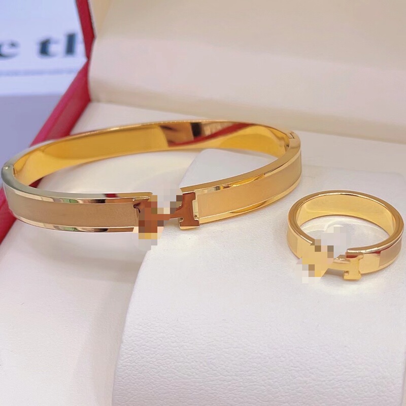 Titanium Steel Bracelet Wholesale Ring Set for Women, Jade Non-Fading Ins High-End Design Fashion Net H Letter Bracelet Titanium Steel Bracelet Wholesale Ring Set for Women, Jade Non-Fading Ins High-End Design Fashion Net H Letter Bracelet