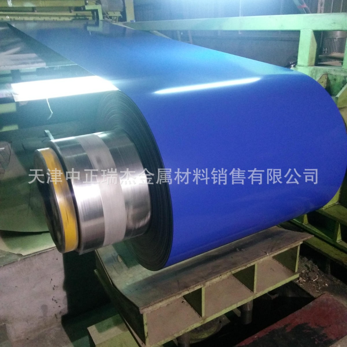 厂家销售批发蓝色彩涂板 0.2--1.2mm彩钢卷 镀锌彩涂开平覆膜压瓦