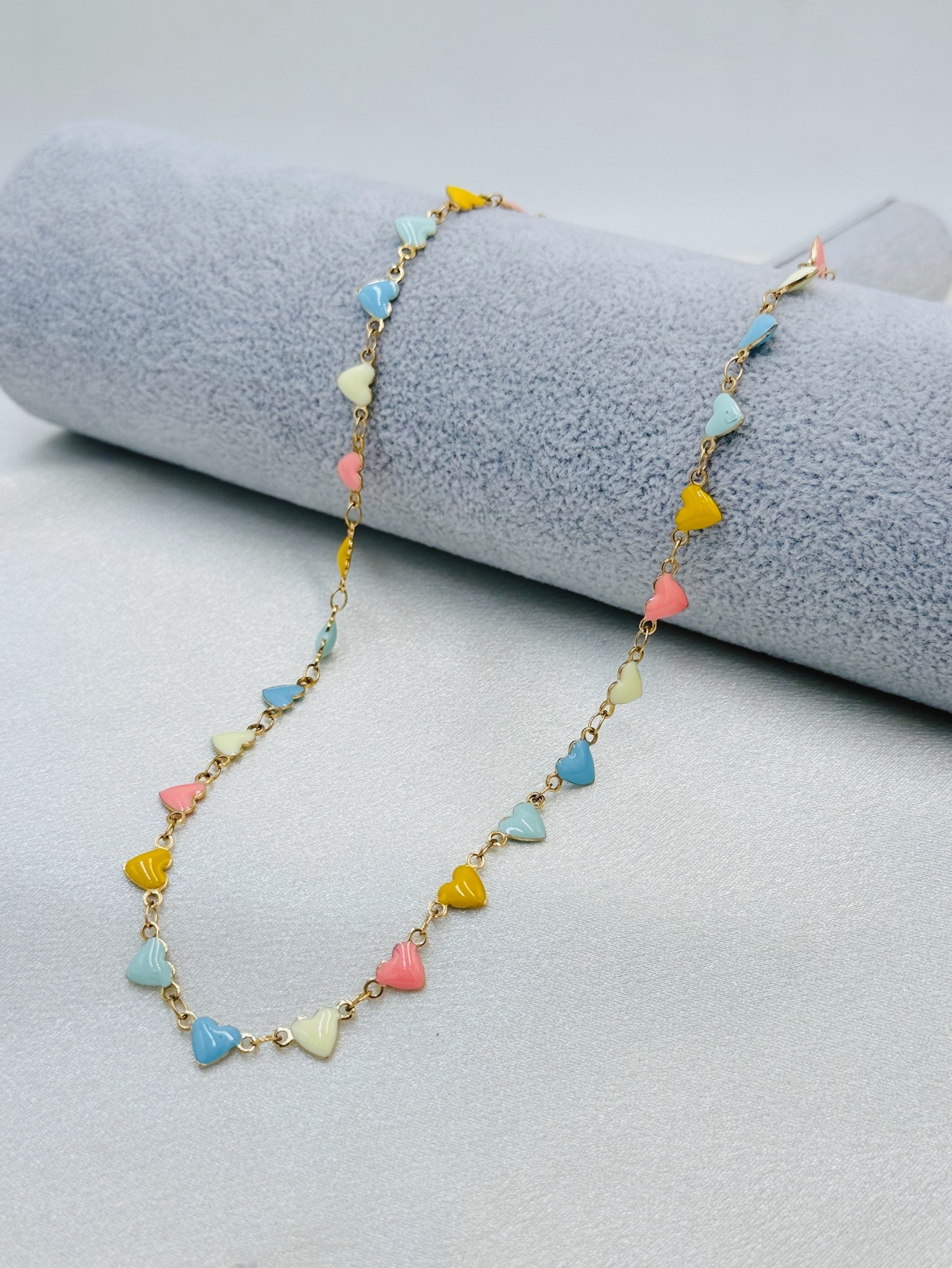 Joyería Al Por Mayor Elegante Forma De Corazón Acero Inoxidable 304 Esmalte Collar Sin Cadena display picture 1