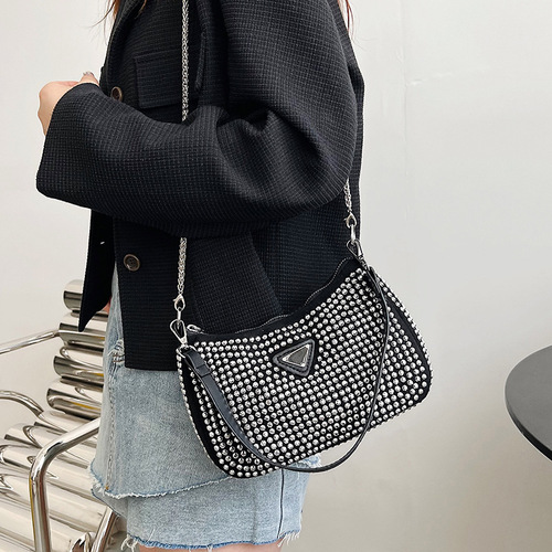 Diamond-embellished texture crossbody bag, new European and American minimalist versatile underarm bag with chain shoulder bag, stylish and casual women's bag