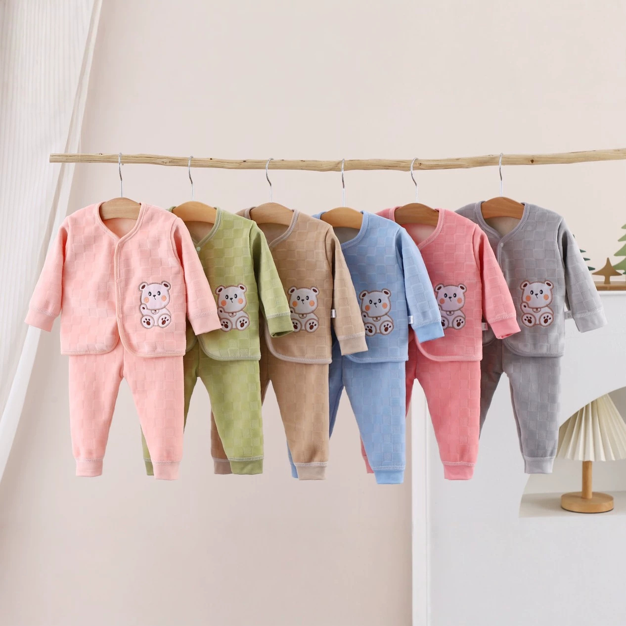 Bebés sin hueso con ropa interior cálida para bebés confortante para hombres y mujeres con chaqueta suave de terciopelo, pantalones de otoño con leggings