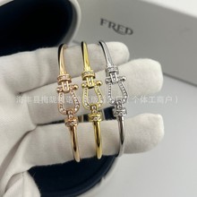 高版本FRED斐家马蹄扣手镯弹力镶钻八字扣手环精工V金18K玫瑰金