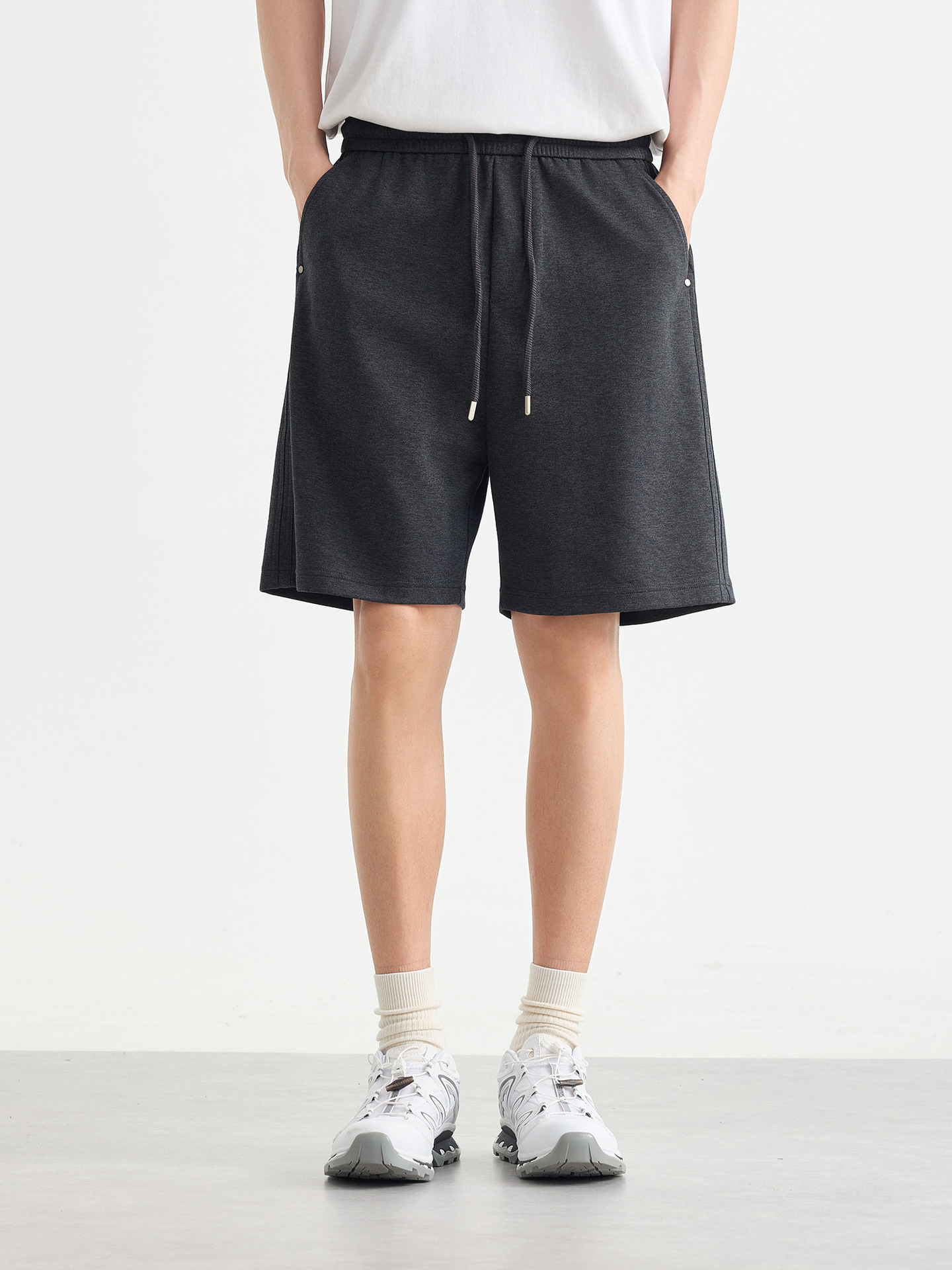 Quần short nam thể thao thành phố dáng thẳng, kiểu mới mùa hè — đen