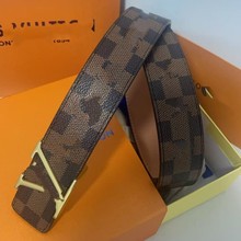 新款百搭男士潮流平滑扣裤带腰带商务扣头时尚字母皮带