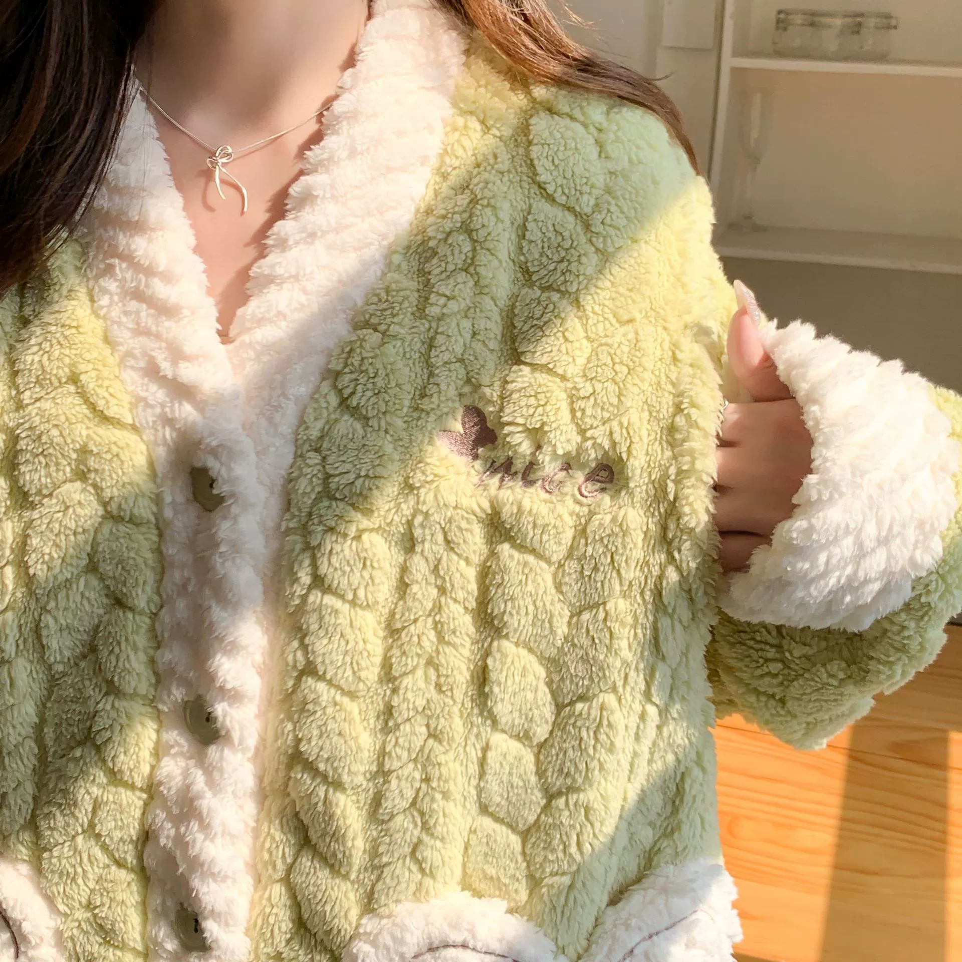 Пижама из кораллового бархата для зимнего послеродового периода, молодая мама для кормления, плюс размер, увеличенная толщина