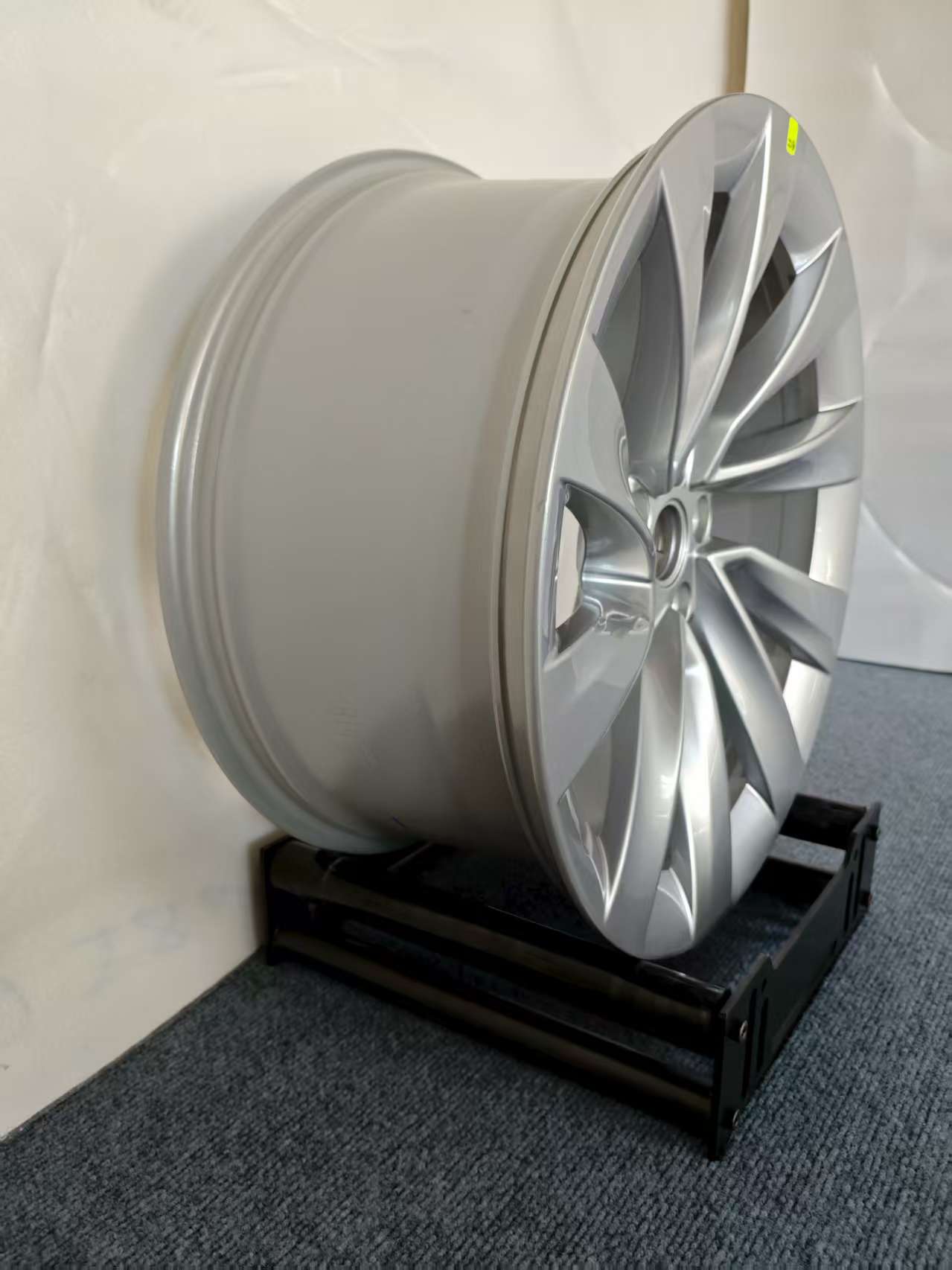Suitable for Tesla's New Version of Model Y 20inch Original Style Wheels with Standard High-End New Wheels