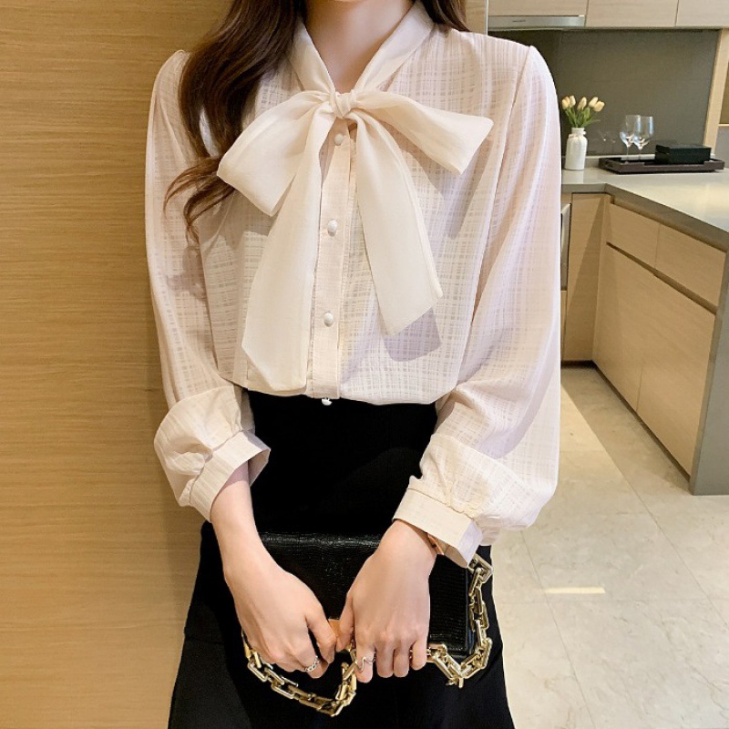 Spring professional elegant shirt with bow