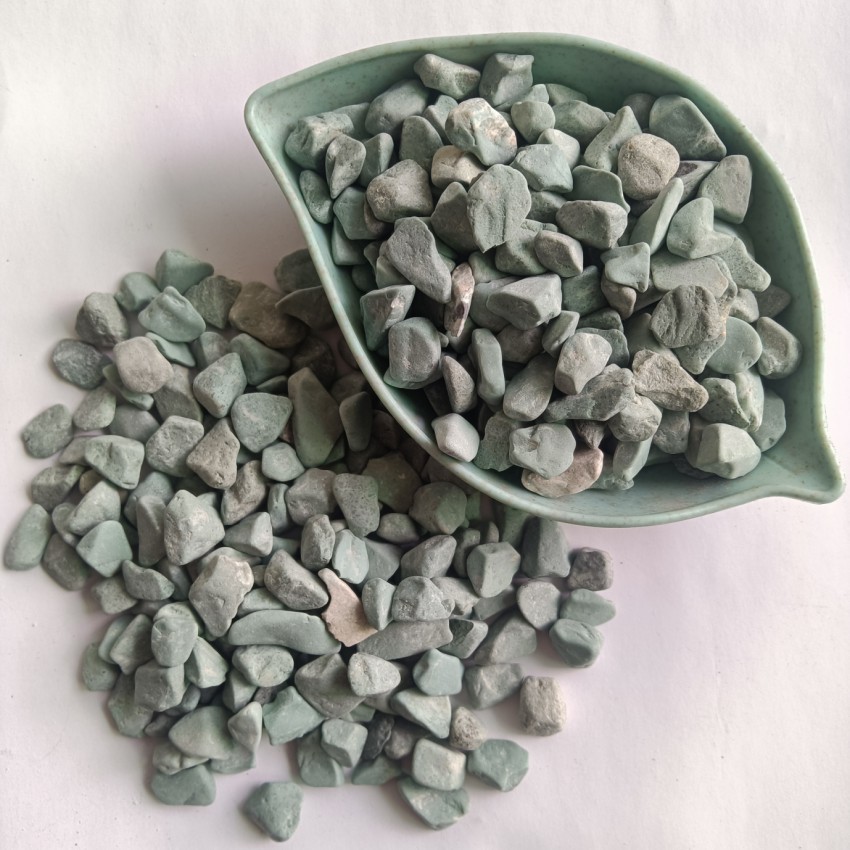 绿色石子 绿色鹅卵石 绿沸石 水磨石彩色石子