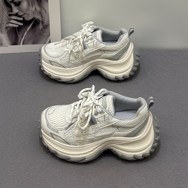 European-style mesh upper, thick-soled, ultra-popular, lightweight dad shoes for women, 2026 autumn new collection, comfortable and versatile casual sneakers