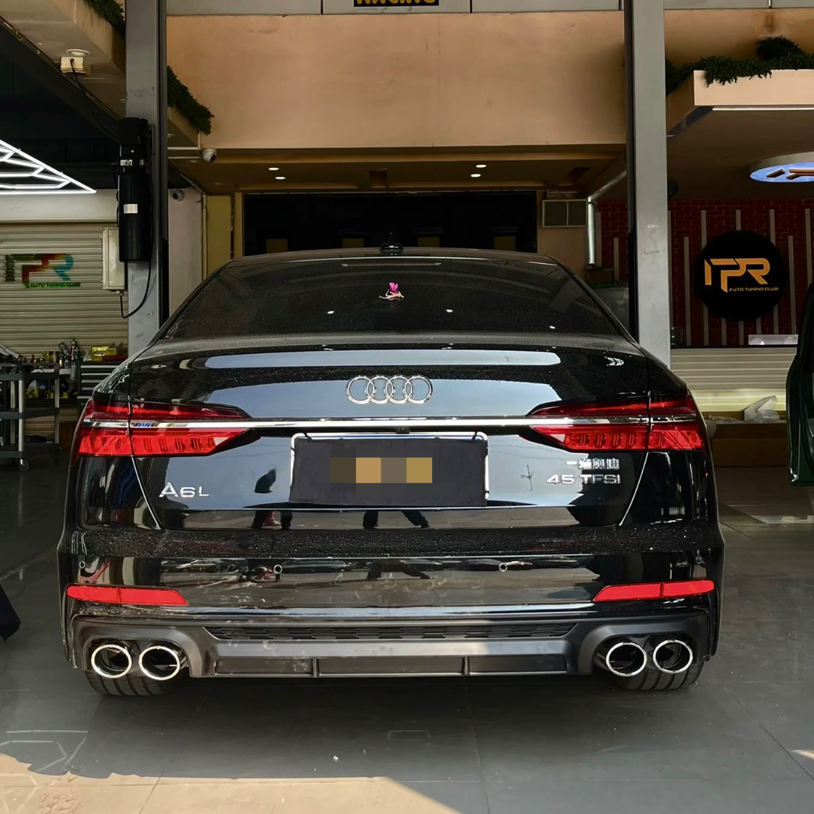 Suitable for 19-25 Audi C8A6 Modified S6 Rear Lip Four-Out Tail Throat Exhaust Rear Surround Black Warrior Kit