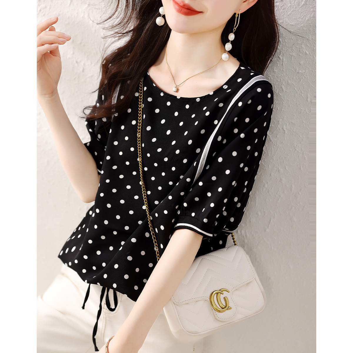 Summer elegant fresh fashionable shirt