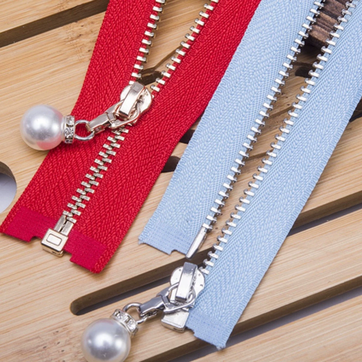 Manufacturer No. 3 No. 5 metal open tail zipper leather jacket zipper copper zipper pearl head double opening zipper chain