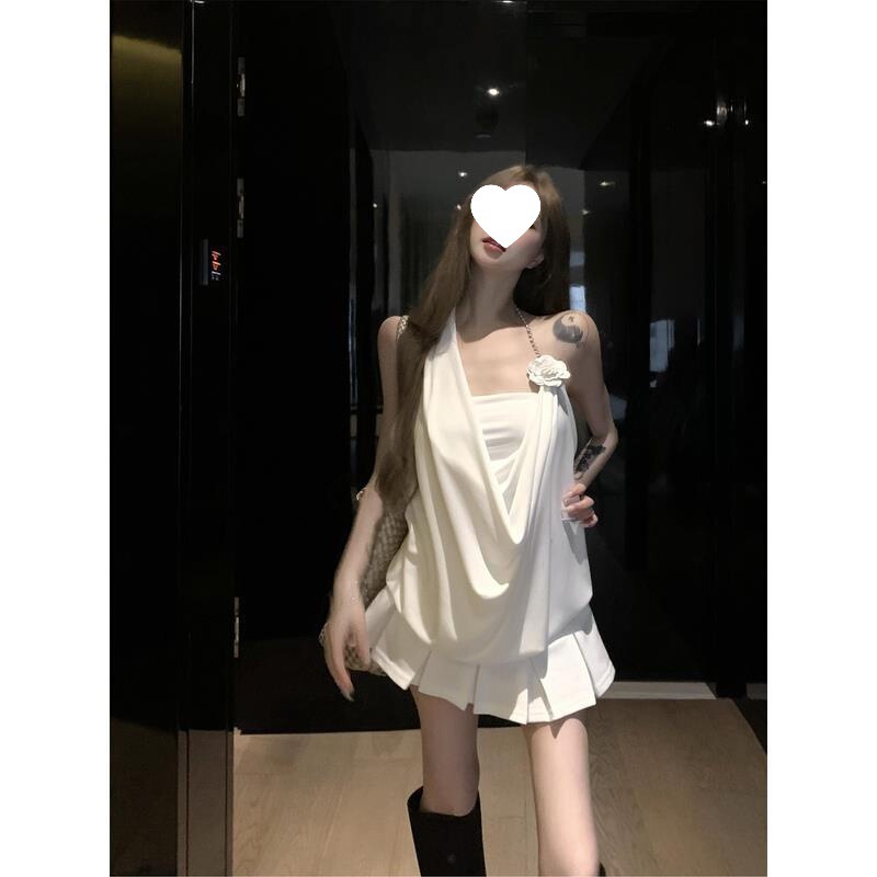 White Camellia Swing Collar Halter Neck Vest Layered with Tube Top for Women's Summer Pure Desire Outfit Pleated Skirt Single Suit