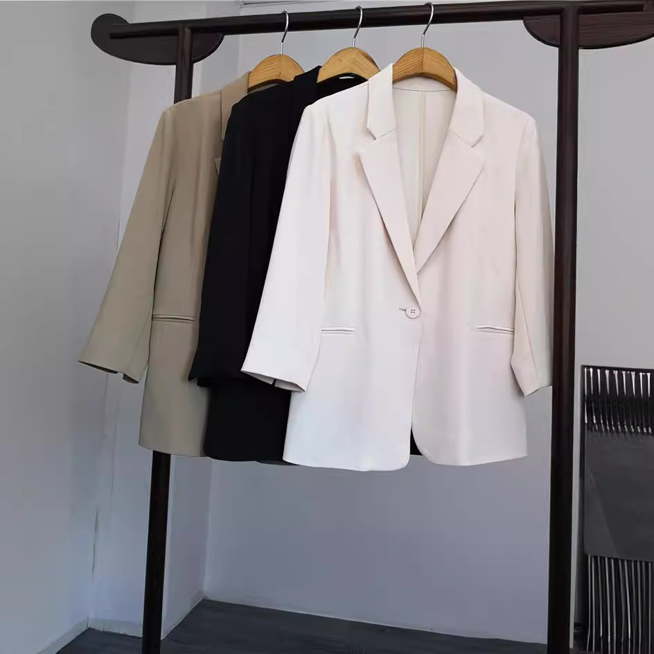 24 Spring and Summer Thin Small Blazer Work Clothing Design Niche Elegant Three-Quarter Sleeve Suit Women's Top