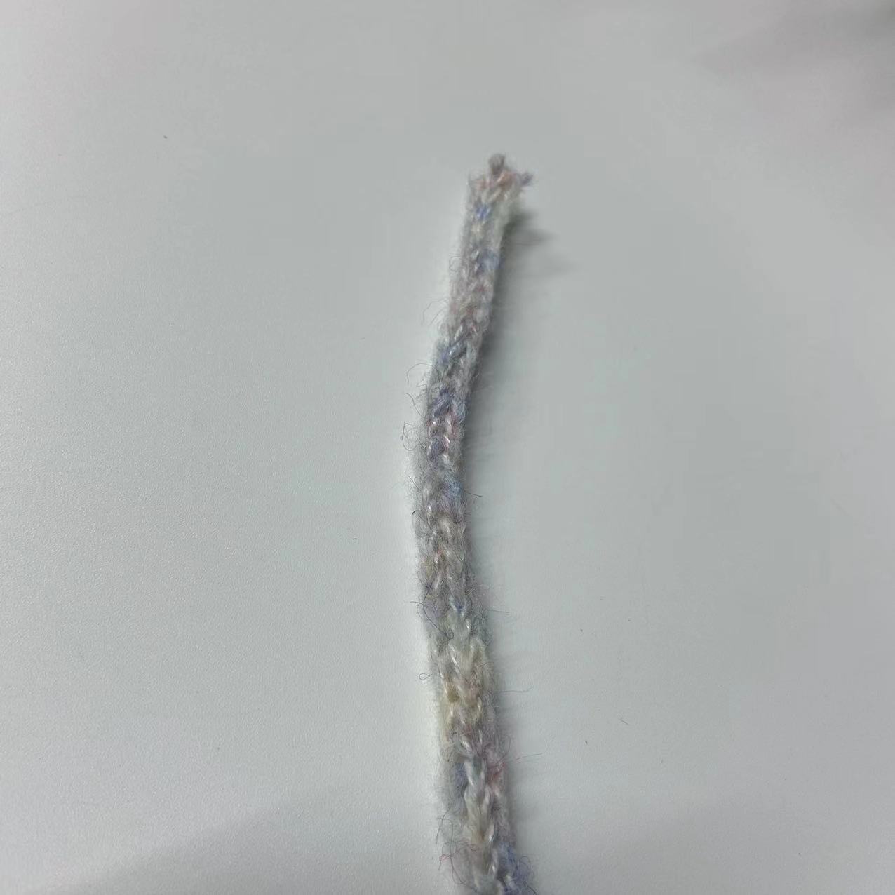 Otoño y invierno punto de onda de color entrelaces lana hueca cinta de tejido joyería pinzas de pelo accesorios de fragancia corda de sombrero